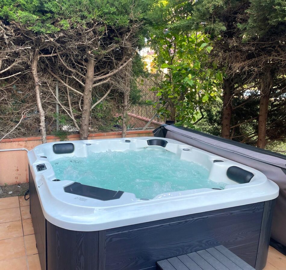 Jacuzzi
