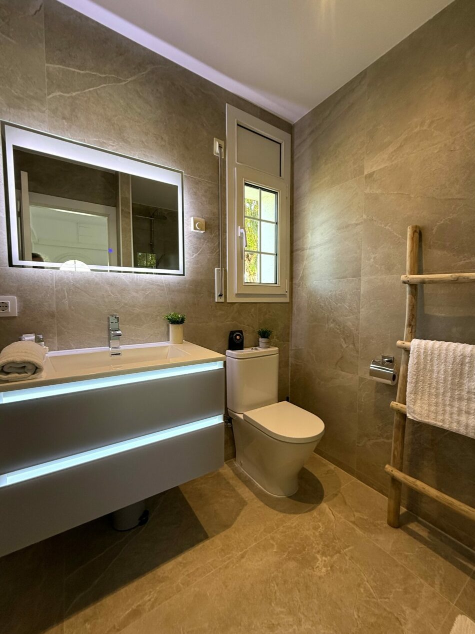 Salle de bain à l'étage 